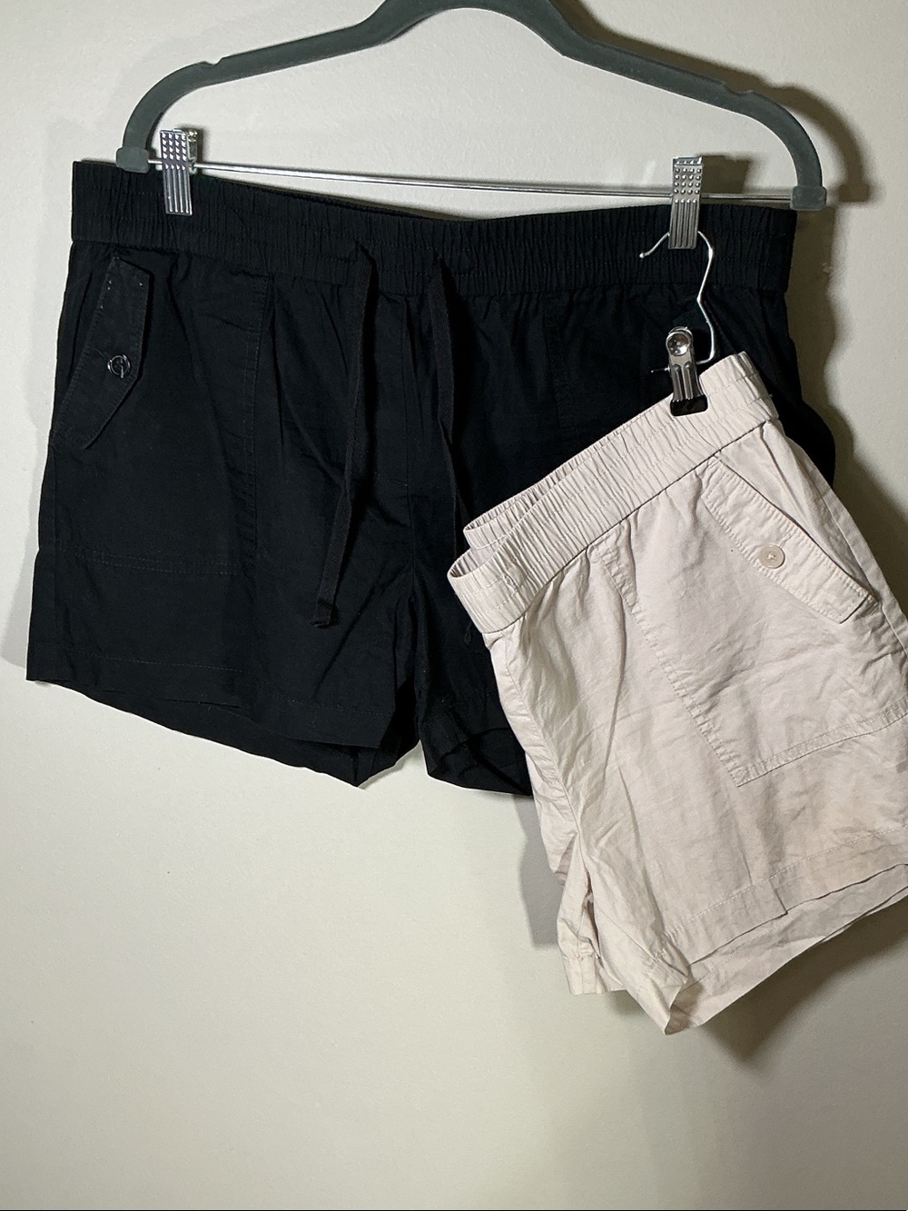 LOFT Shorts Bundle Medium Black Tan Pull-On Cargo Summer 2 Pair